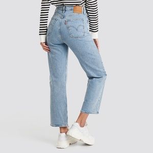 Ribcage Levi’s size 25